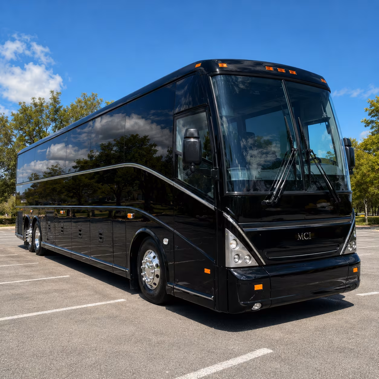 daily commuter shuttle buses from meriden s surrounding towns