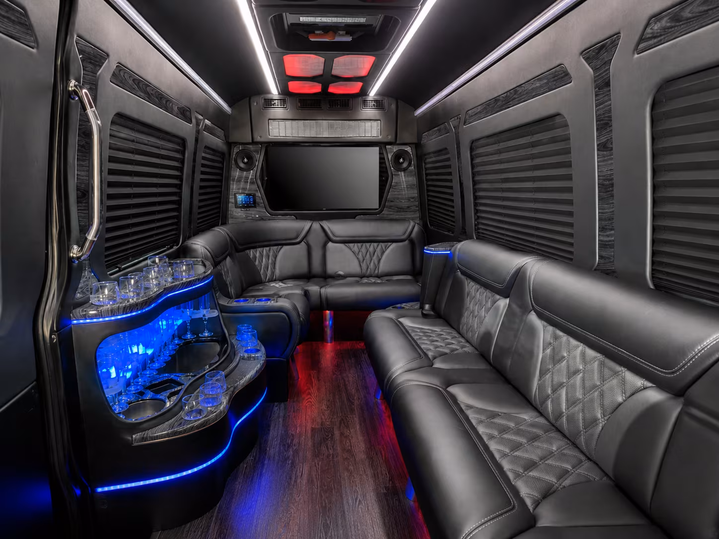 meriden 15 passenger party bus