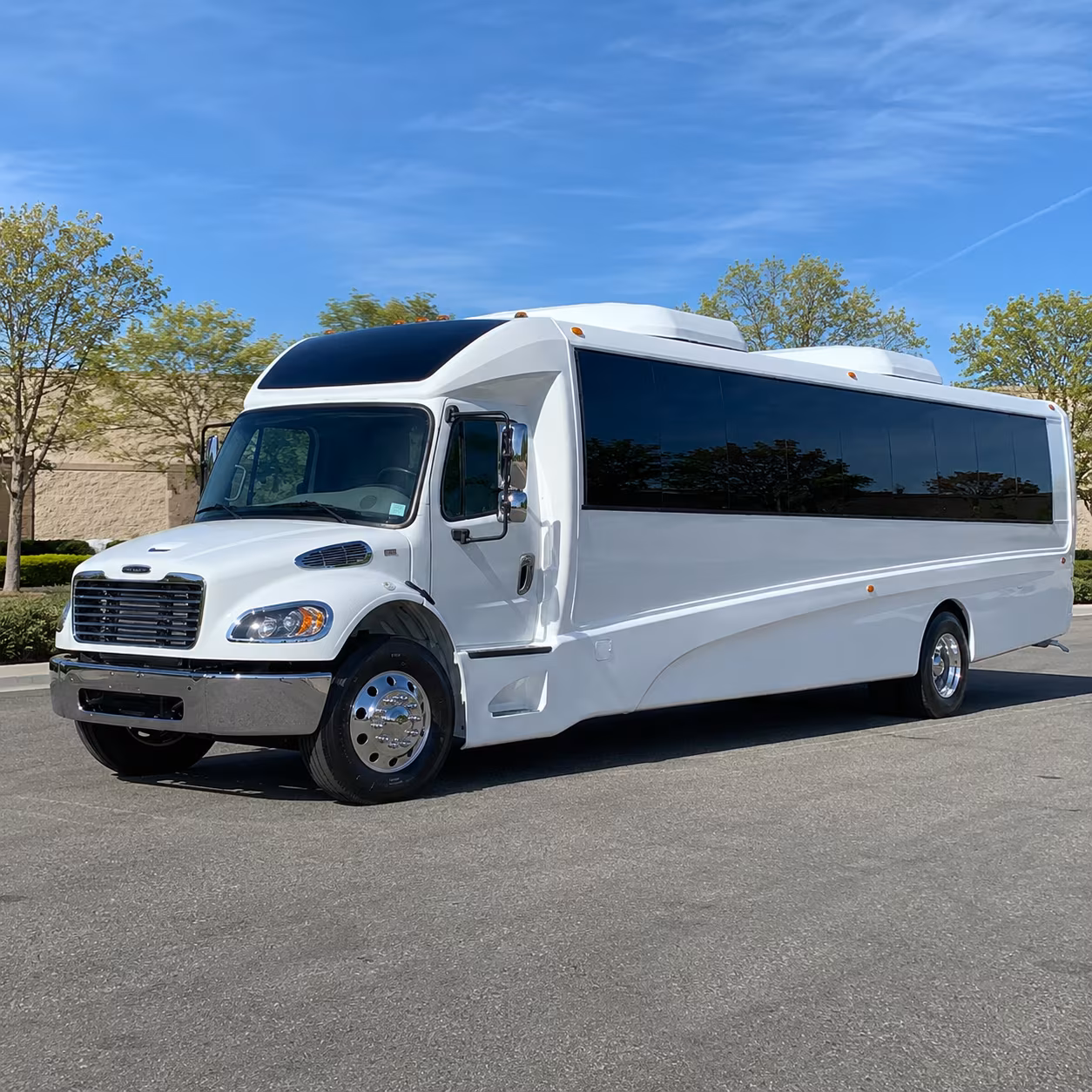 meriden 25 passenger minibus