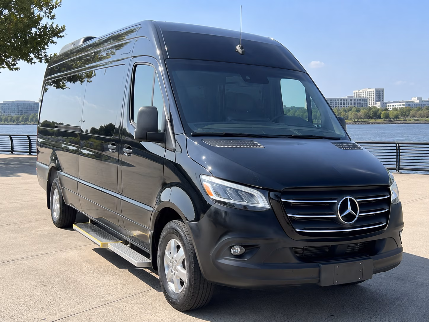 meriden sprinter van with driver