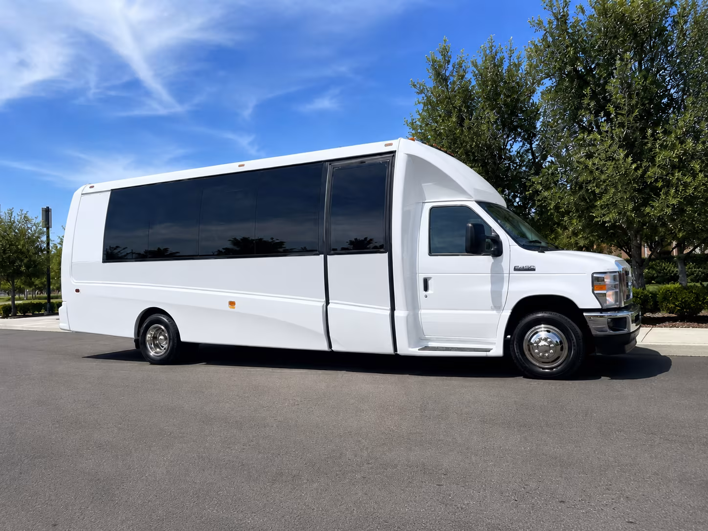 minibus rentals for craft brewery tours near meriden