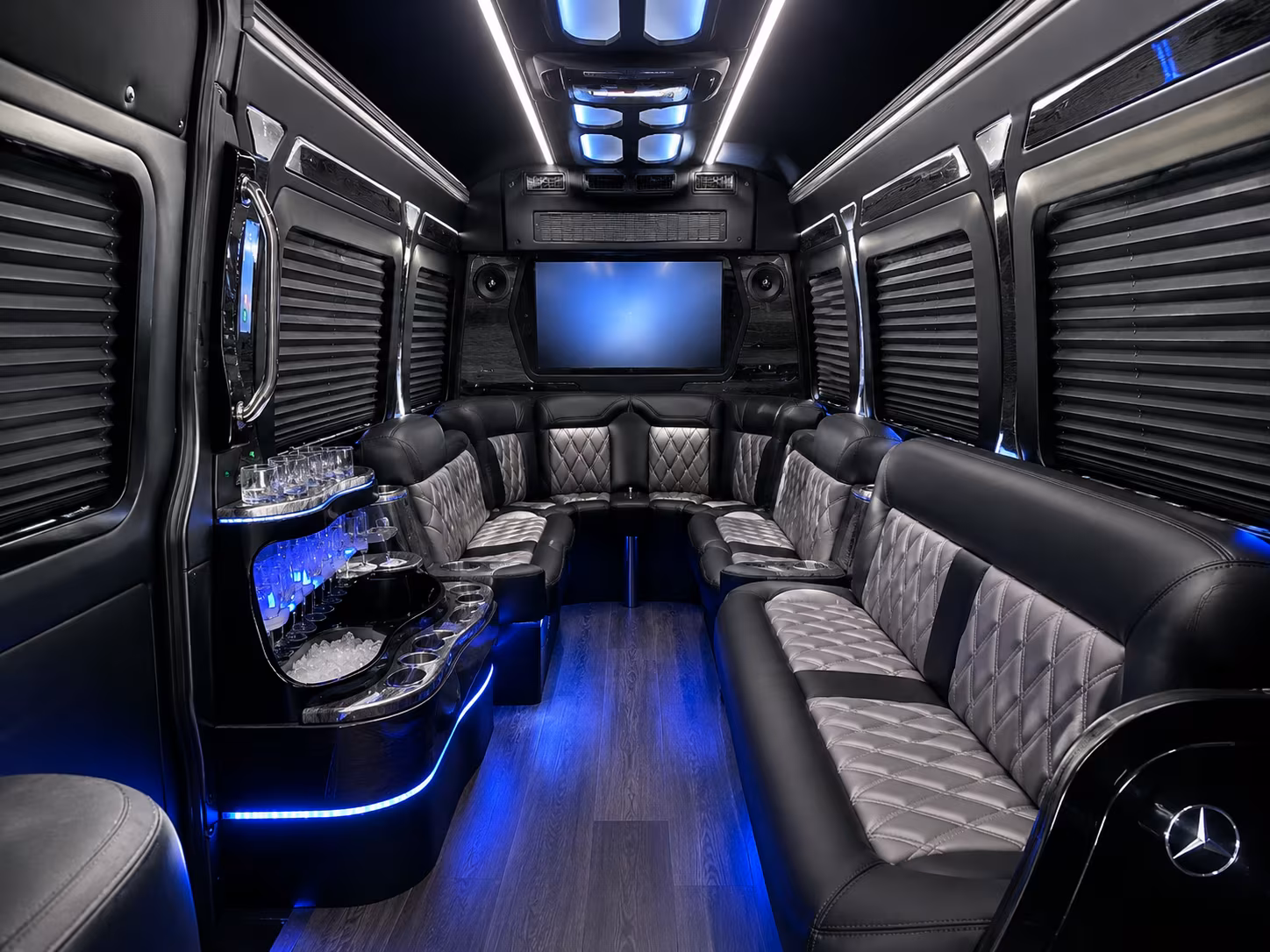 shuttle buses to mohegan sun arena and foxwoods shows